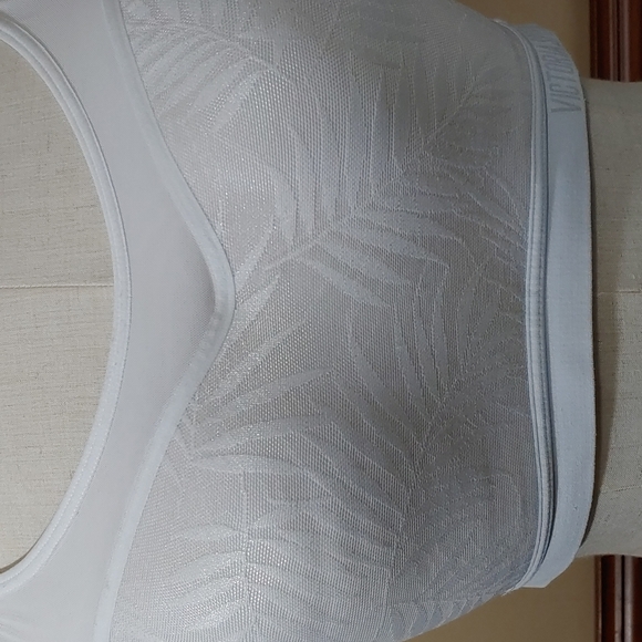 Victoria's Secret Shimmer Leaves Sports Bra 34D - Picture 6 of 16